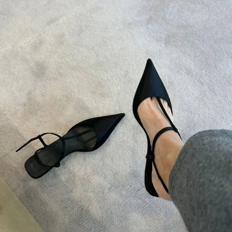 Women'S Heels - 女性用靴 セクシーなポインテッドトゥ レディースサンダル 快適なローヒール トレンディなサンダル シンプルで多用途な大きいサイズのパンプス