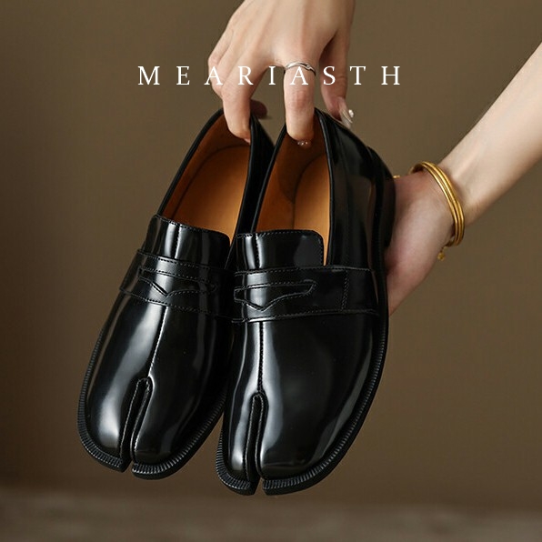 黒のタビシューズ、スプリットトゥ、パテントレザー、女性用ロー - Women'S Shoes Wide Width のレビューと価格