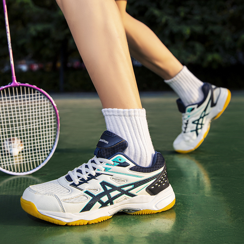 新しい男性スポーツシューズメンズバドミントンシューズ軽量バレ - Women'S Shoes Volleyball のレビューと価格