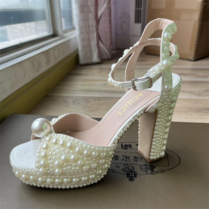 高級ブランドの女性の靴完全手作りパール厚いヒールサンダル結婚 - Women Shoes Waterproof のレビューと価格