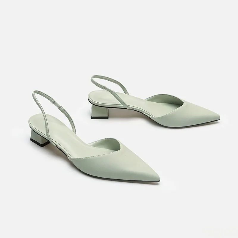 レディース ポインテッド ストレッチ サンダル ブロック ロ - Low Block Heel Pump のレビューと価格